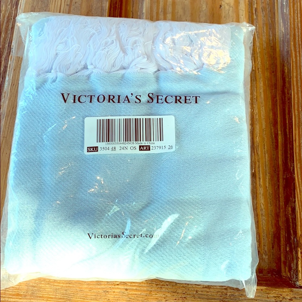 NWT baby blue blanket